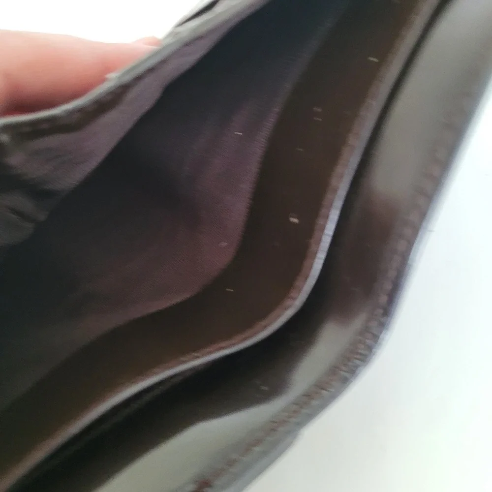 Gucci Vintage Brown Patent Leather Interlocking G Bifold Wallet 035-0416-1926-5